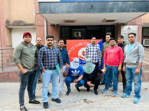 पुर्वी दिल्ली की एंटी नारकोटिक्स सेल की टीम ने अवैध पिस्तौल के साथ दो आरोपियों को गिरफ्तार किया