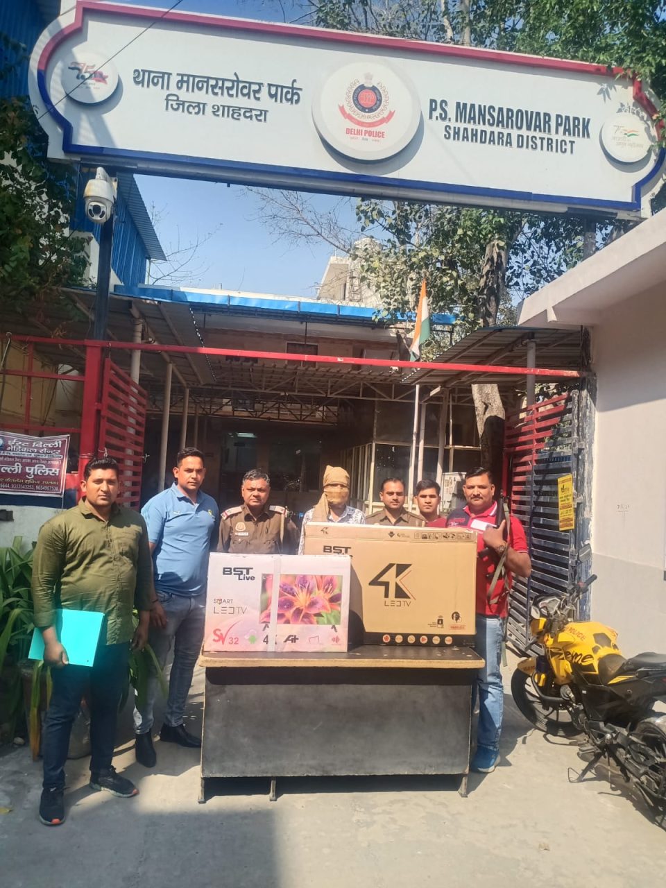 एमएस पार्क थाने की टीम द्वारा चोरी के मामले में एक आदतन चोर को गिरफ्तार किया गया,