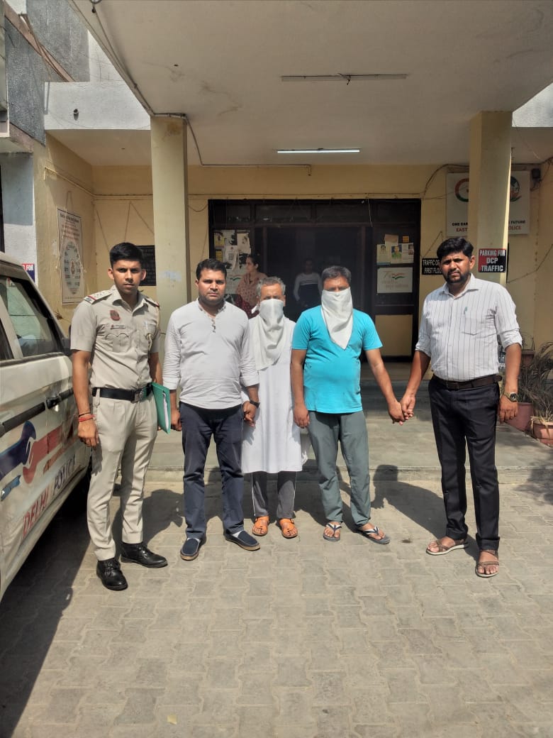 21 में की रात को लक्ष्मी नगर थाना क्षेत्र में हुई फायरिंग के मामले में 2 आरोपियों को पकड़ा