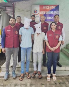 क्राइम ब्रांच की WR 1 की टीम ने अवैध हथियार के साथ दो वांछित अपराधियों को गिरफ्तार किया