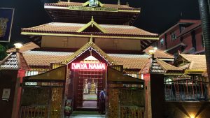 मयूर विहार फेस 1 के दक्षिण भारतीय मंदिर उत्तरा गुरुवायुरप्पन मंदिर में ओणम के लिए  तैयार