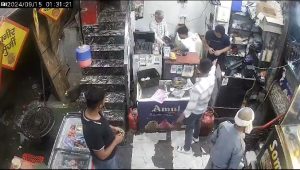 उत्तर पूर्वी दिल्ली के थाना सीलमपुर इलाके की मार्केट में 2 दिन में तीन लूट की वारदात को अंजाम दिया गया।