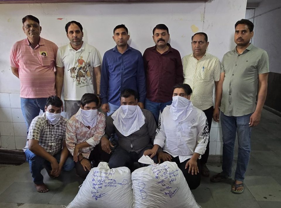 उत्तर पूर्वी दिल्ली की  नारकोटिक्स स्क्वाड की टीम द्वारा चार ड्रग सप्लायर्स को  गिरफ्तार किया